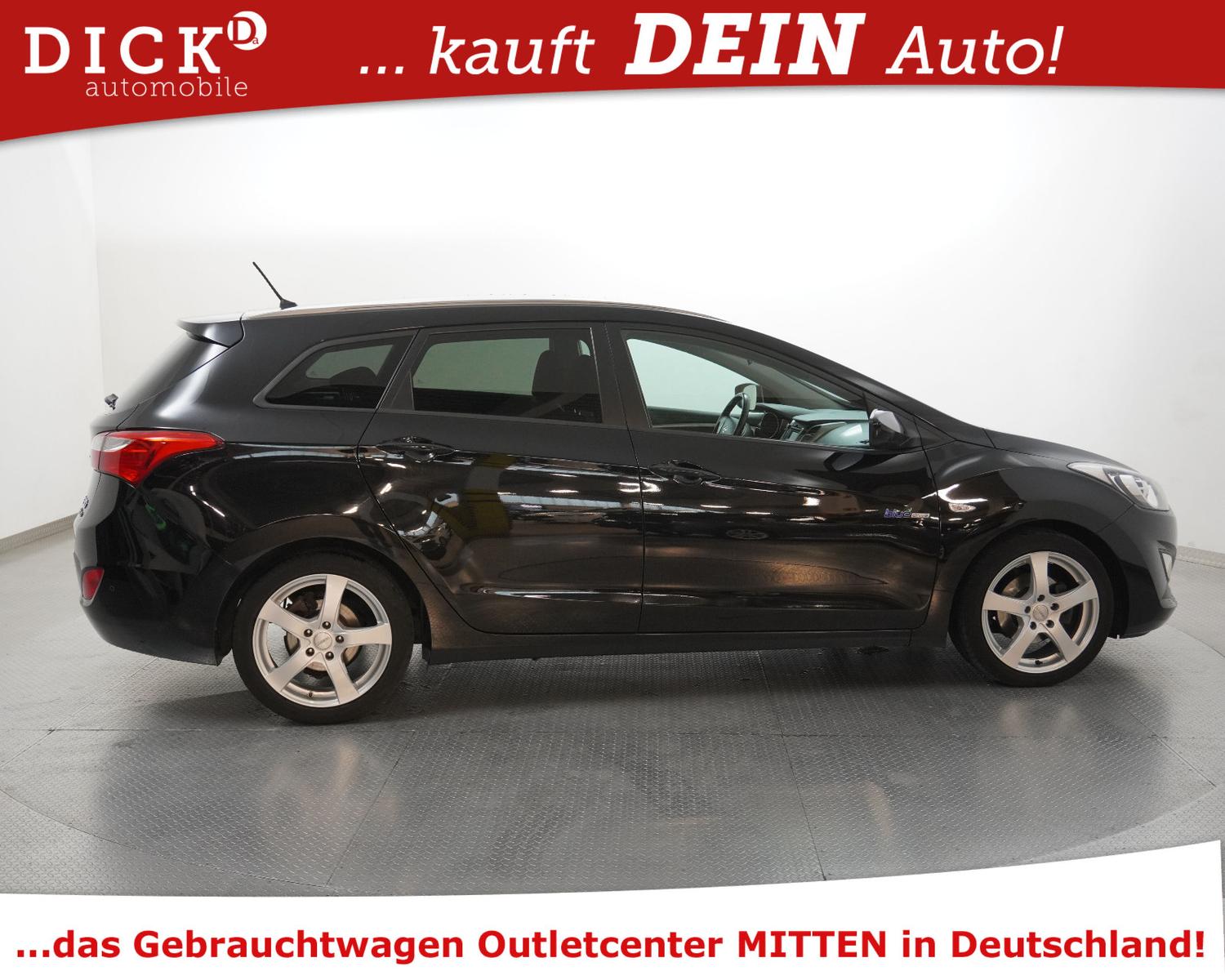Hyundai i30 2014 — rear view