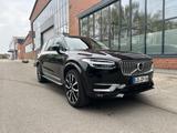 Volvo XC90 B6 AWD Inscription/HUD/Pano/Kamera/7sitzer - Volvo XC90 Gebrauchtwagen in Stuttgart