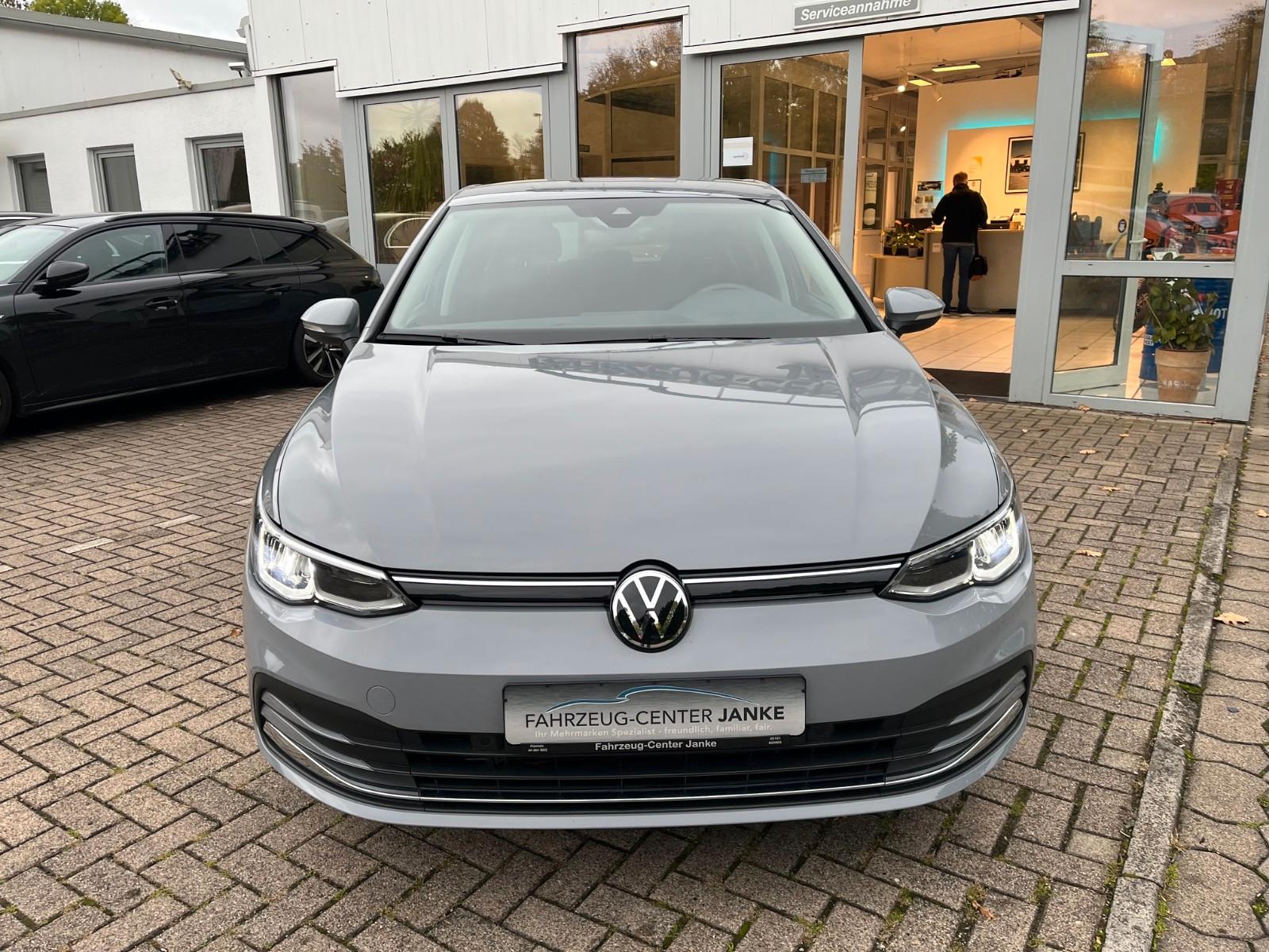 Volkswagen Golf VIII Move eTSI +LED/CarPlay/Navi/Winter+