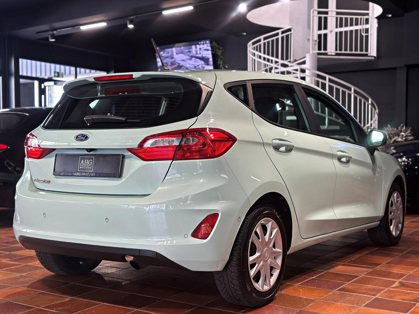 Ford FIESTA 1.1 5T C&C NAVI KAMERA ACT,PARK WINTERPAK