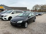 Ford Focus 1,6Lim. Ghia/Klima/SHZ/PDC/AHK/Schiebedach - Ford Focus aus 2007: Ghia