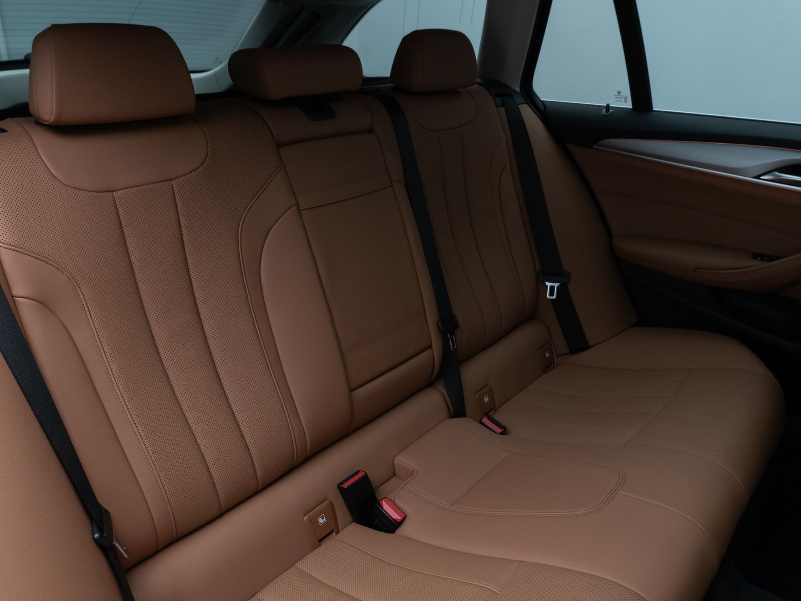 Fahrzeugabbildung BMW 530d  xD Panorama Kamera DAB HiFi AHK Alarm ACC