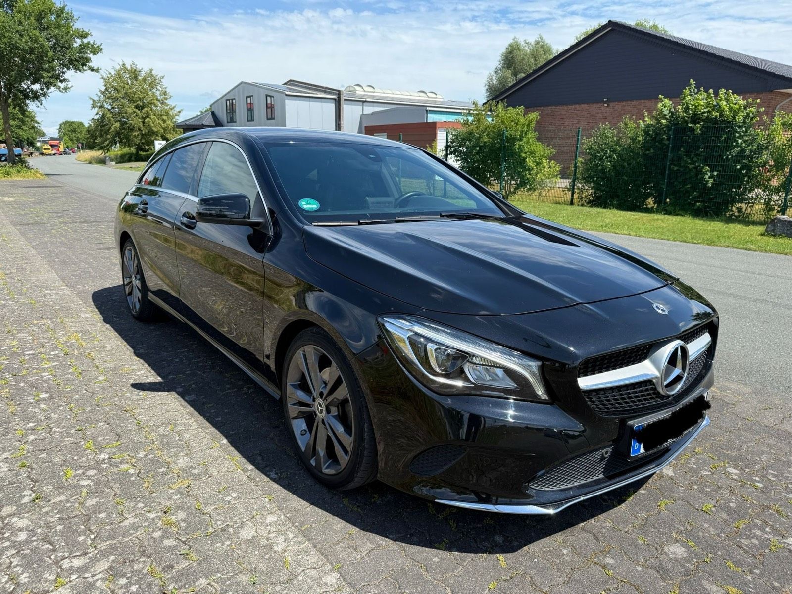MERCEDES-BENZ Mercedes Benz CLA 200 Shotting Brake Tüv:1...