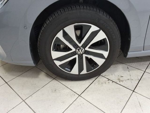 Volkswagen Golf VIII 1.5 eTSI DSG Energy Navi LED ACC DigCo foto 5
