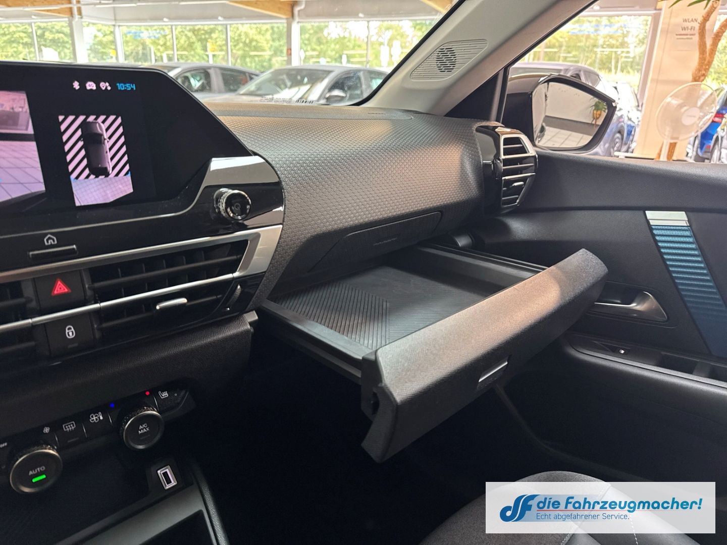 Fahrzeugabbildung Citroën C4 e - Shine HUD Navi 360 Kamera LED Apple CarPl