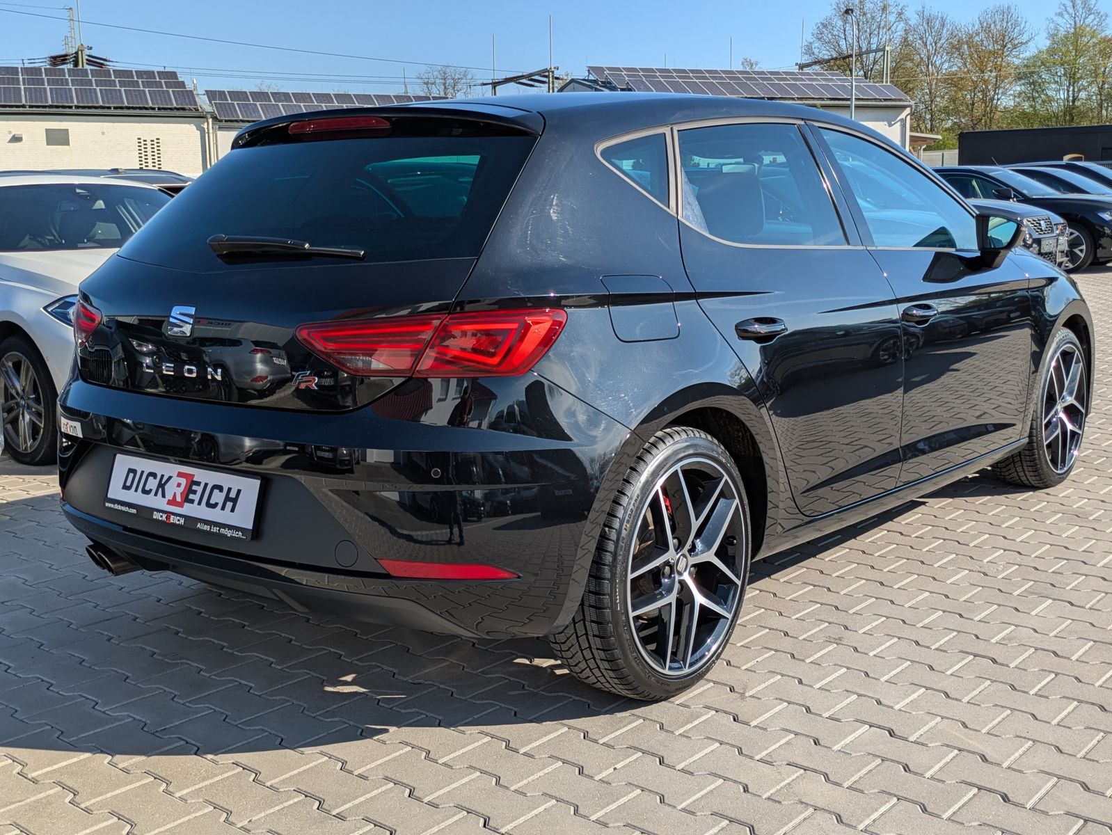 Fahrzeugabbildung SEAT Leon 1.4 TSI FR SCHIEBE-GLAS*KAMERA*LED*DAB*TEMP