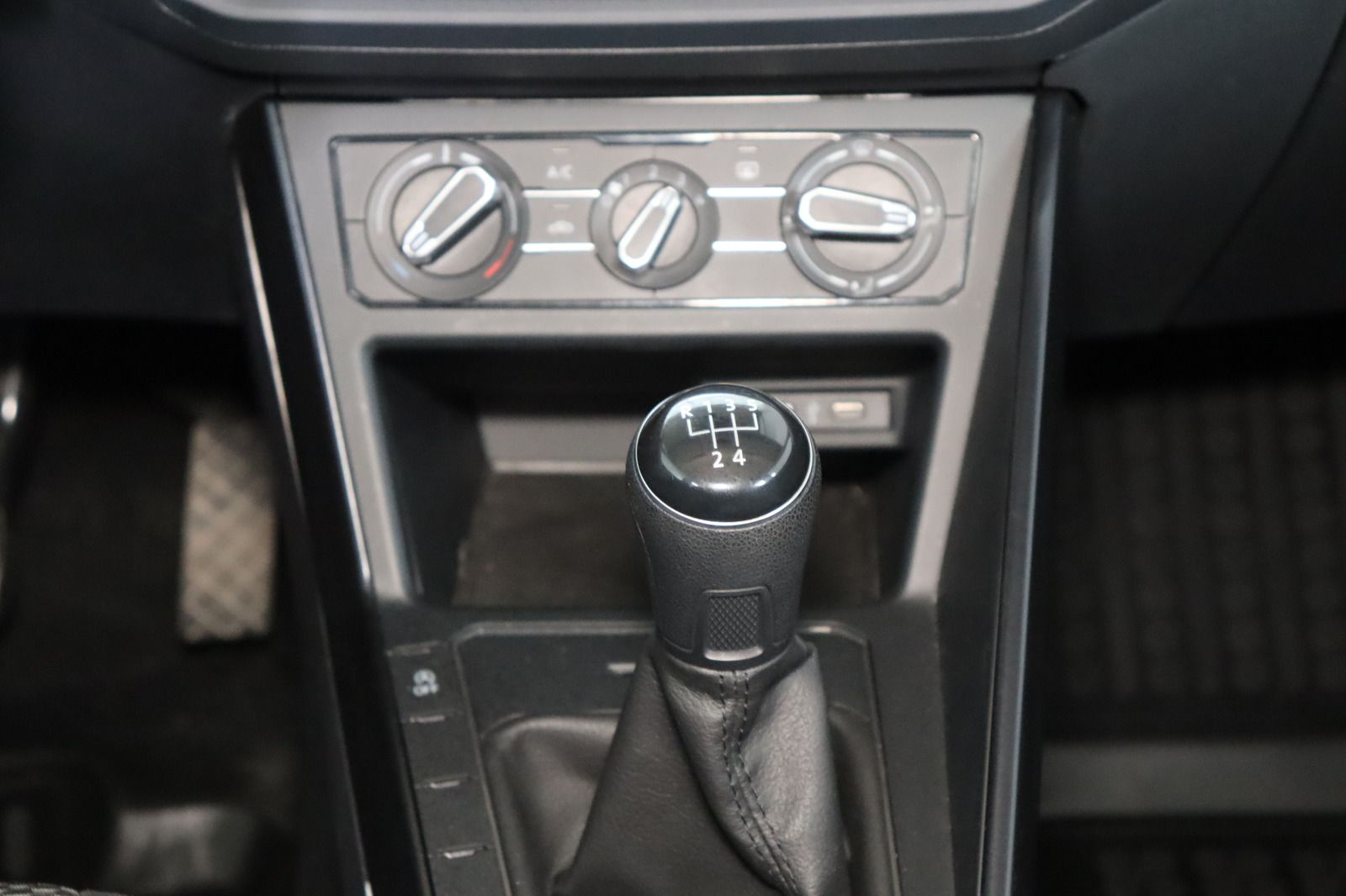 Fahrzeugabbildung Volkswagen Polo VI 1.0 Trendline * Klima * PDC *