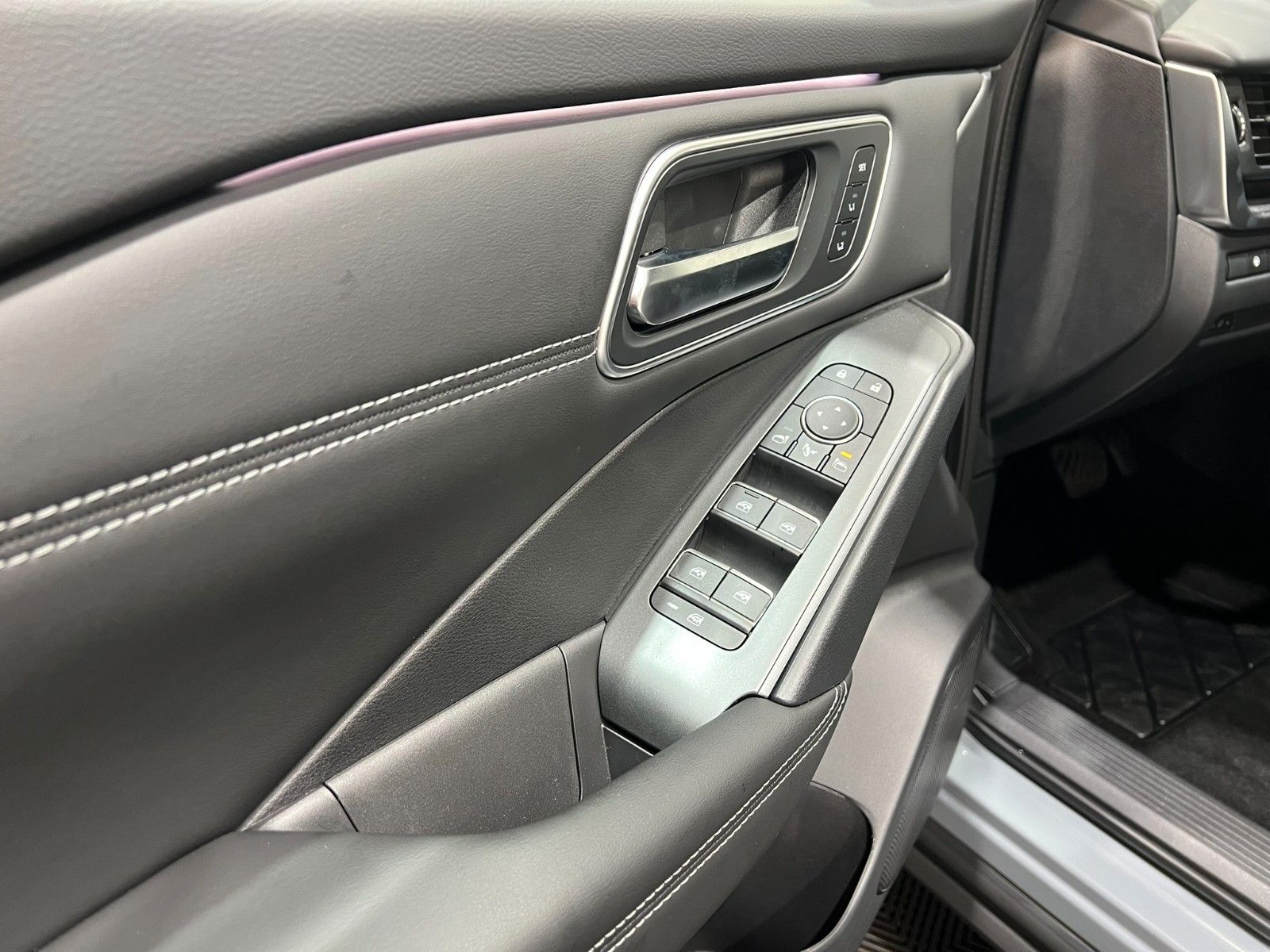 Fahrzeugabbildung Nissan Qashqai 1.3 DIG-T MHEV -X-tronic Tekna 4WD