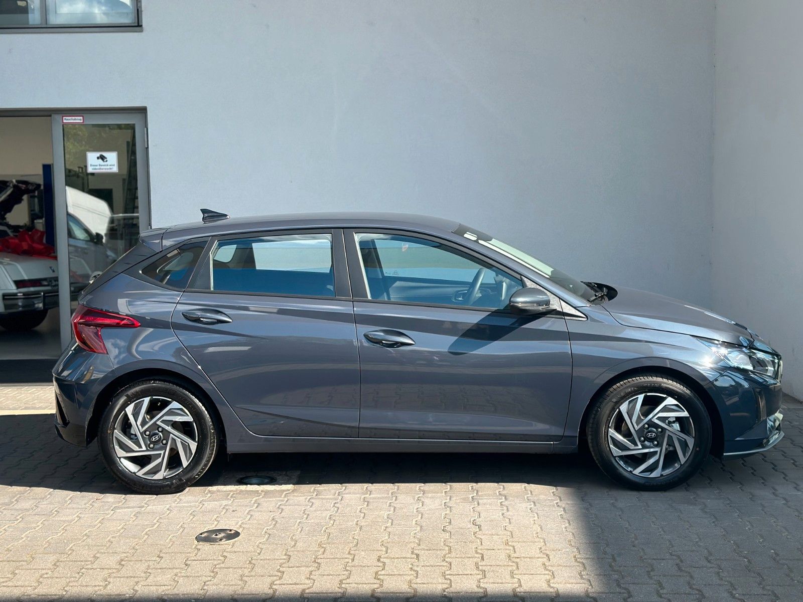 Fahrzeugabbildung Hyundai i20 Trend 1.0l 100PS Navi/SHZ!