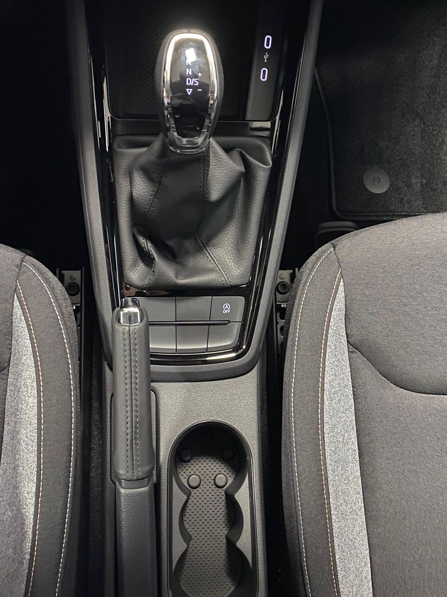 Fahrzeugabbildung SKODA Scala 1.0 TSI Selection APP+KLIMA+RFK+SITZHEIZ++
