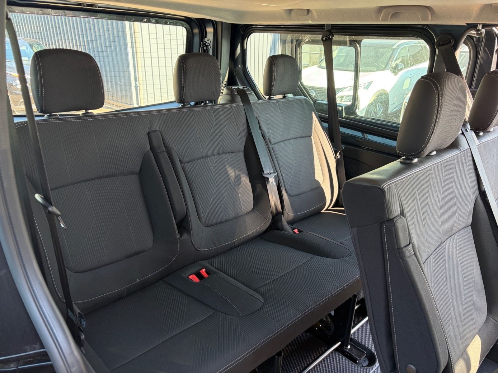 Fahrzeugabbildung Nissan Primastar 3,0t dCi 170 DPF L2H1 Tekna*Navi*Kamer