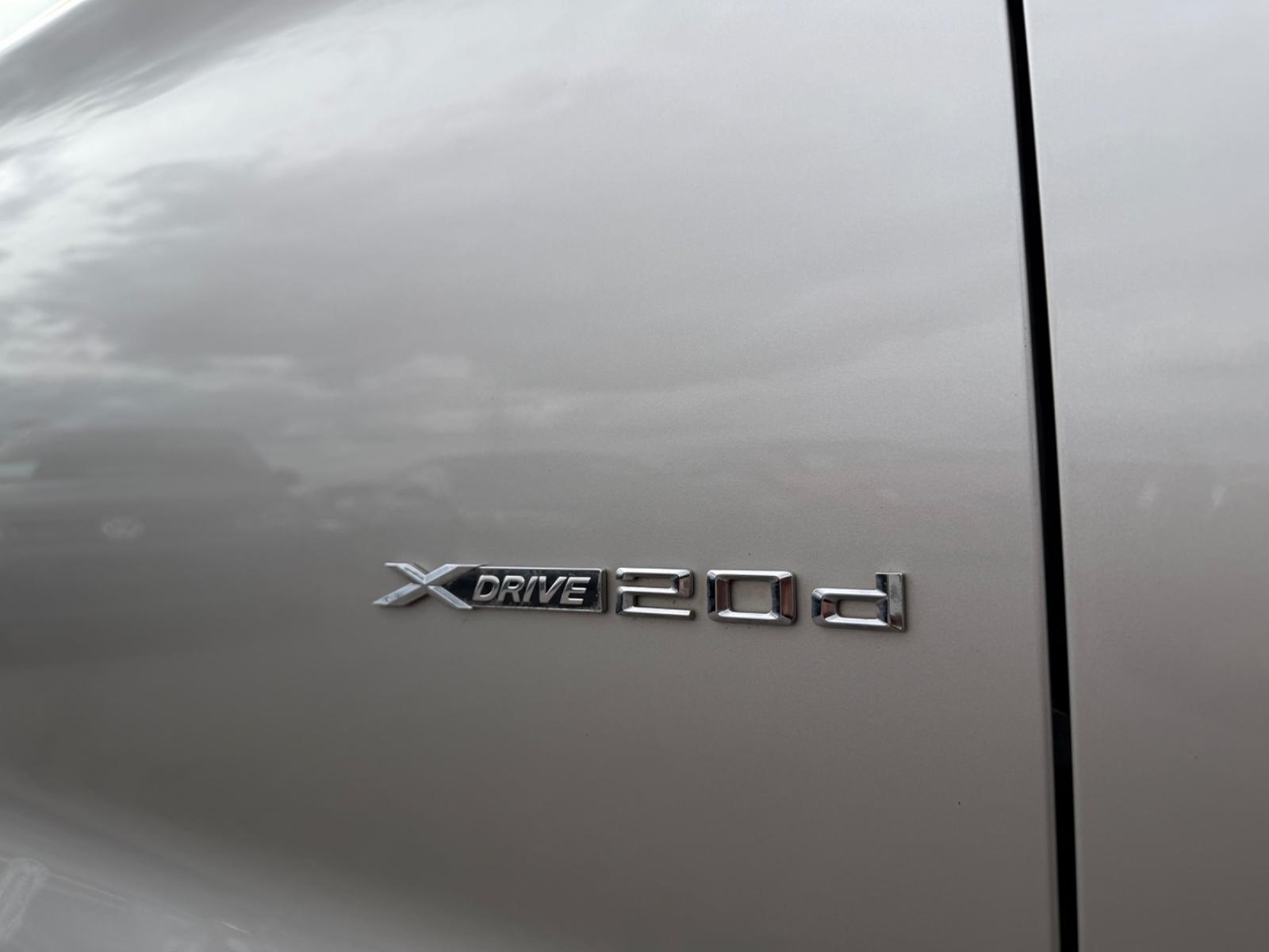 BMW X3 xDrive 20 d Auto.LED BI-Xenon Navi 1.Hand Pan