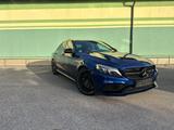 Mercedes-Benz C 63 AMG *Panoramadach* *AMG-Performance* - Mercedes-Benz C 63 AMG: Performance
