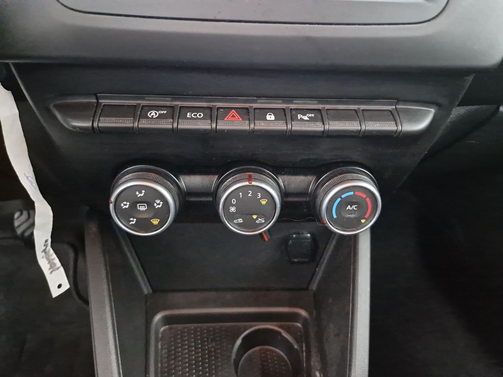 DACIA Duster 1.0 TCe 100 LPG Comfort 2WD – Bild 18