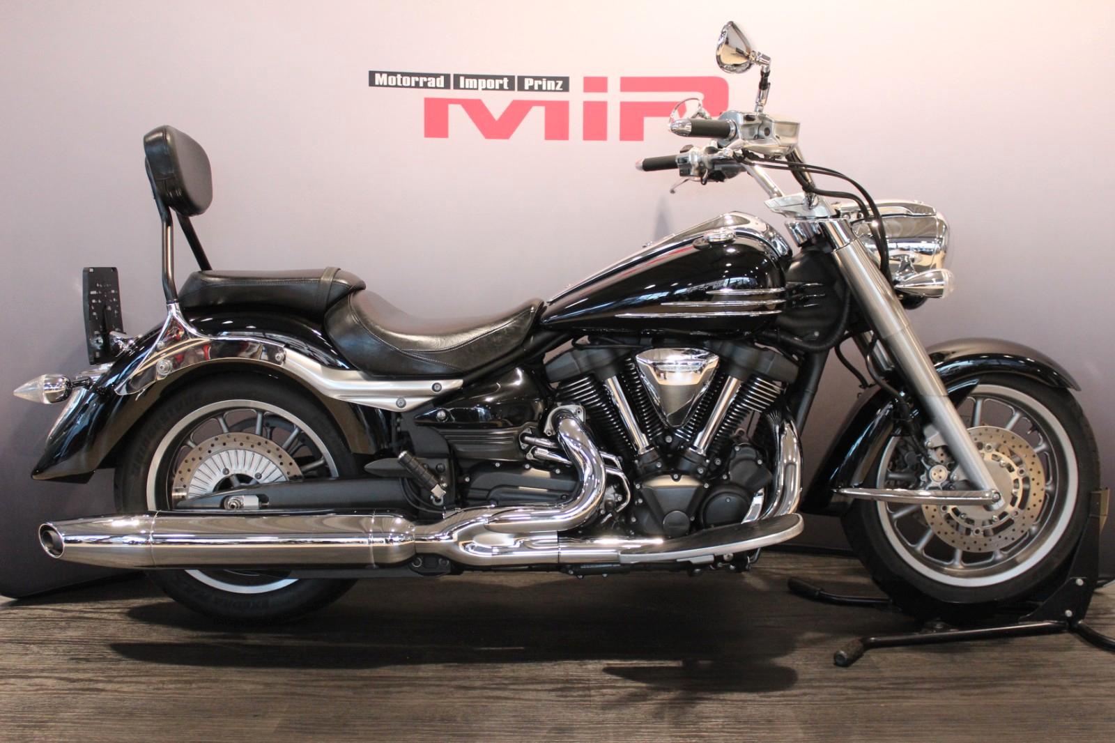 Yamaha XV 1900 Midnight Star