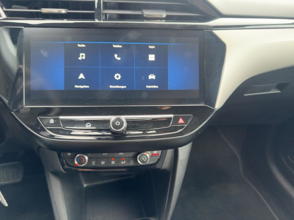 Fahrzeugabbildung Opel Corsa AUTOMATIK  RÜCKFAHRK.  SITZHEIZUNG  ALLWET