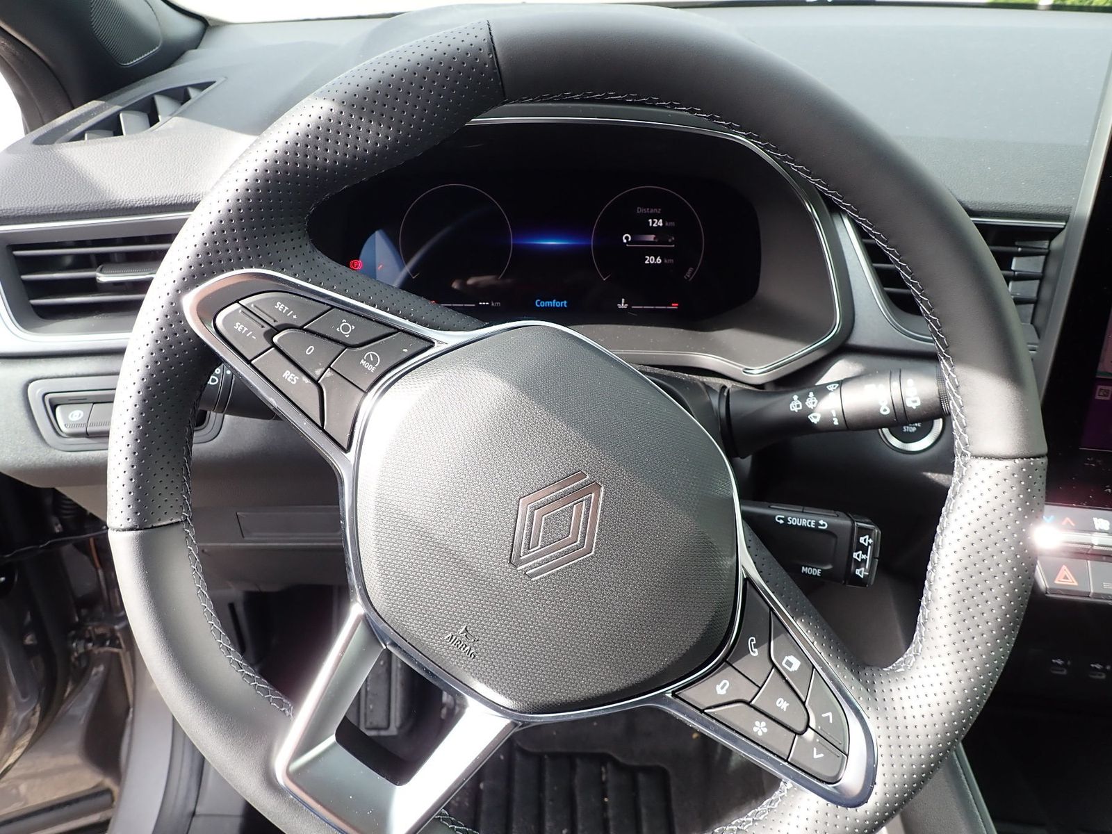 Fahrzeugabbildung Renault Captur Techno Mild Hybrid 140