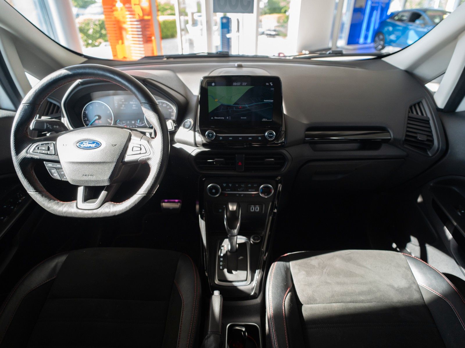 Fahrzeugabbildung Ford EcoSport ST-Line Automatik, Winter-Paket
