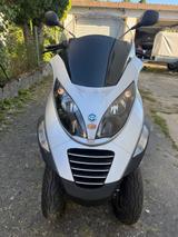 Piaggio MP3 / 250 L3e - PIAGGIO MP3 250