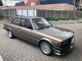 BMW 323i E21 - BMW 323: 323i E21