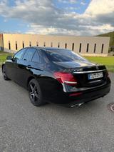 Mercedes-Benz E 300 e Autom. - AMG Line, Nightpaket Exterieur - Mercedes-Benz E 300 mit Hybrid-Antrieb