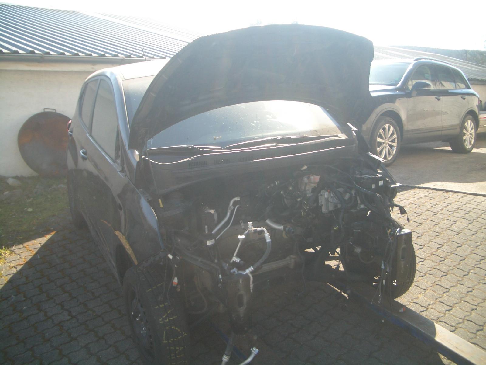 Hyundai i10 1.2  Automatik  14000km Für Ersatzteile