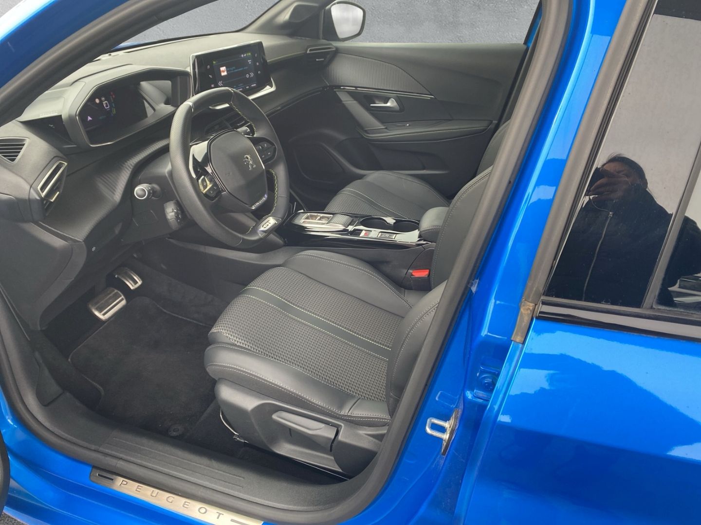 Fahrzeugabbildung Peugeot 208 e- GT Elektromotor 136 *ACC*Kamera*Sitzheizu