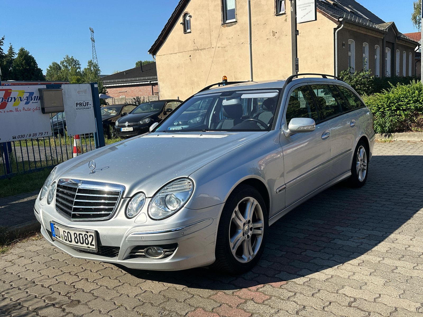 Mercedes-Benz E 200 Kompressor  AUTOMATIK+XENON+KLIMAAUTOMATIK