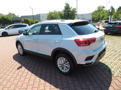 VW T-ROC 1,5 TSI Life DSG Bild 4