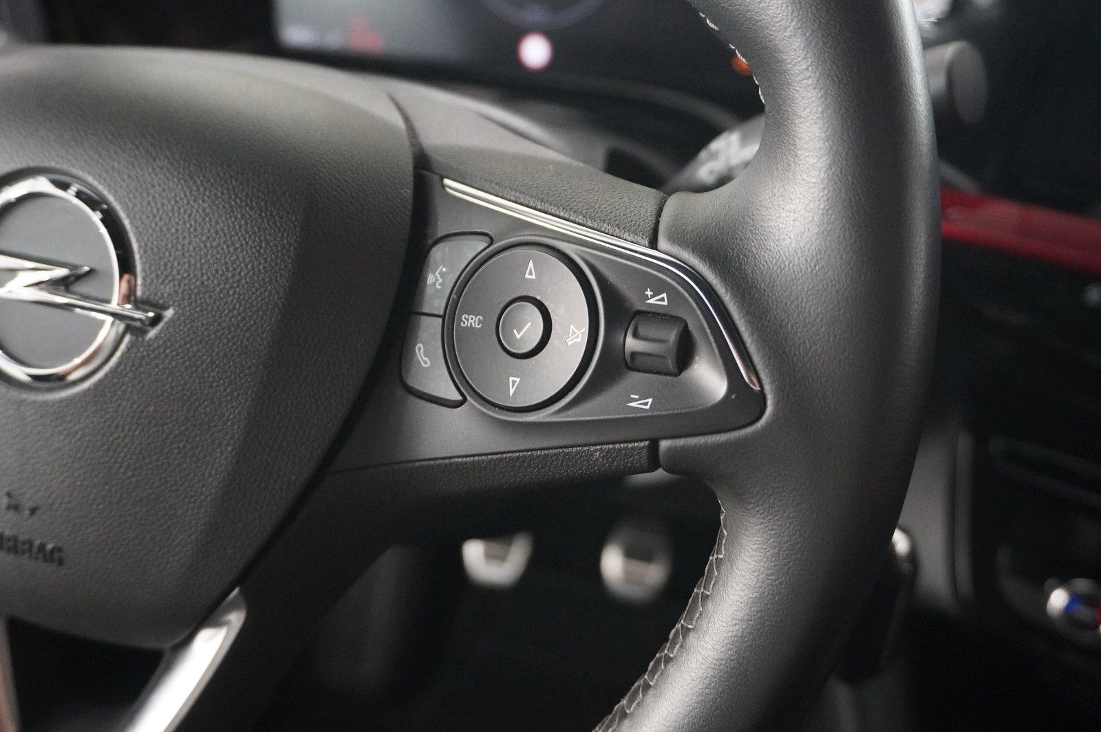Fahrzeugabbildung Opel Mokka GS SPORT 1.2T NAVI/LED/KAMERA/SPORT/DAB+