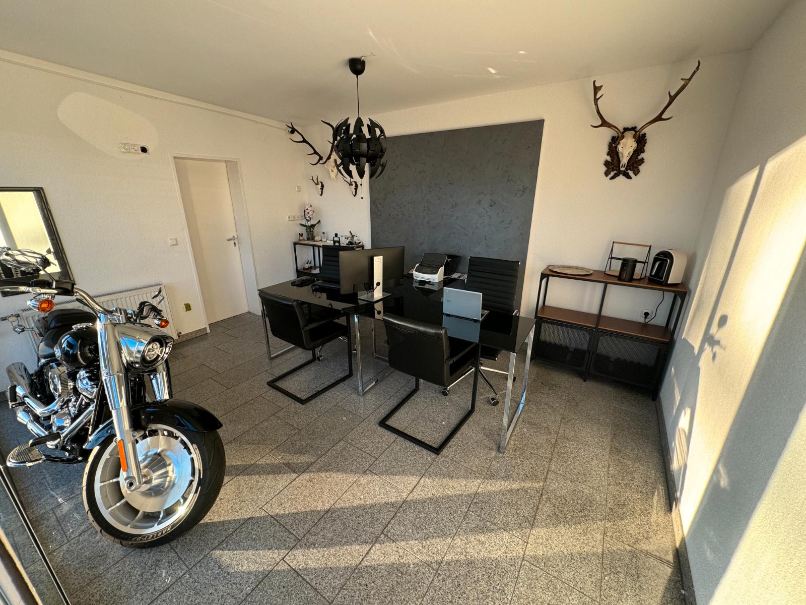showroom-image-main