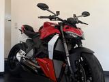 Ducati Streetfighter V2 - Ducati Streetfighter V2 S