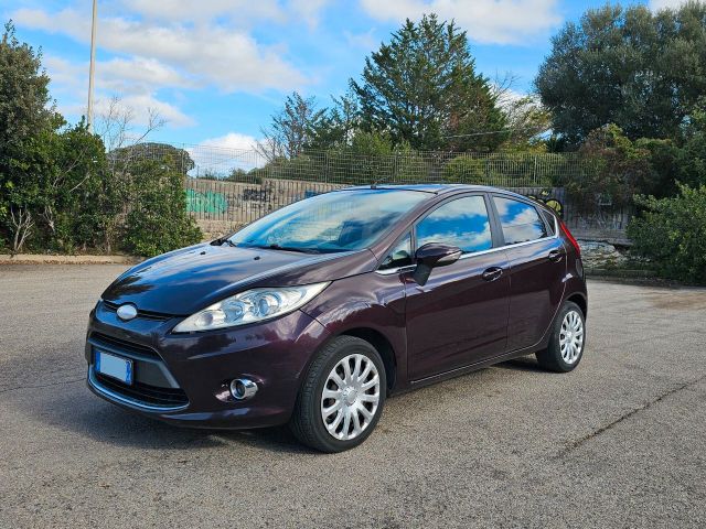 Ford Fiesta 1.4 TDCi 68CV 5 porte Titanium