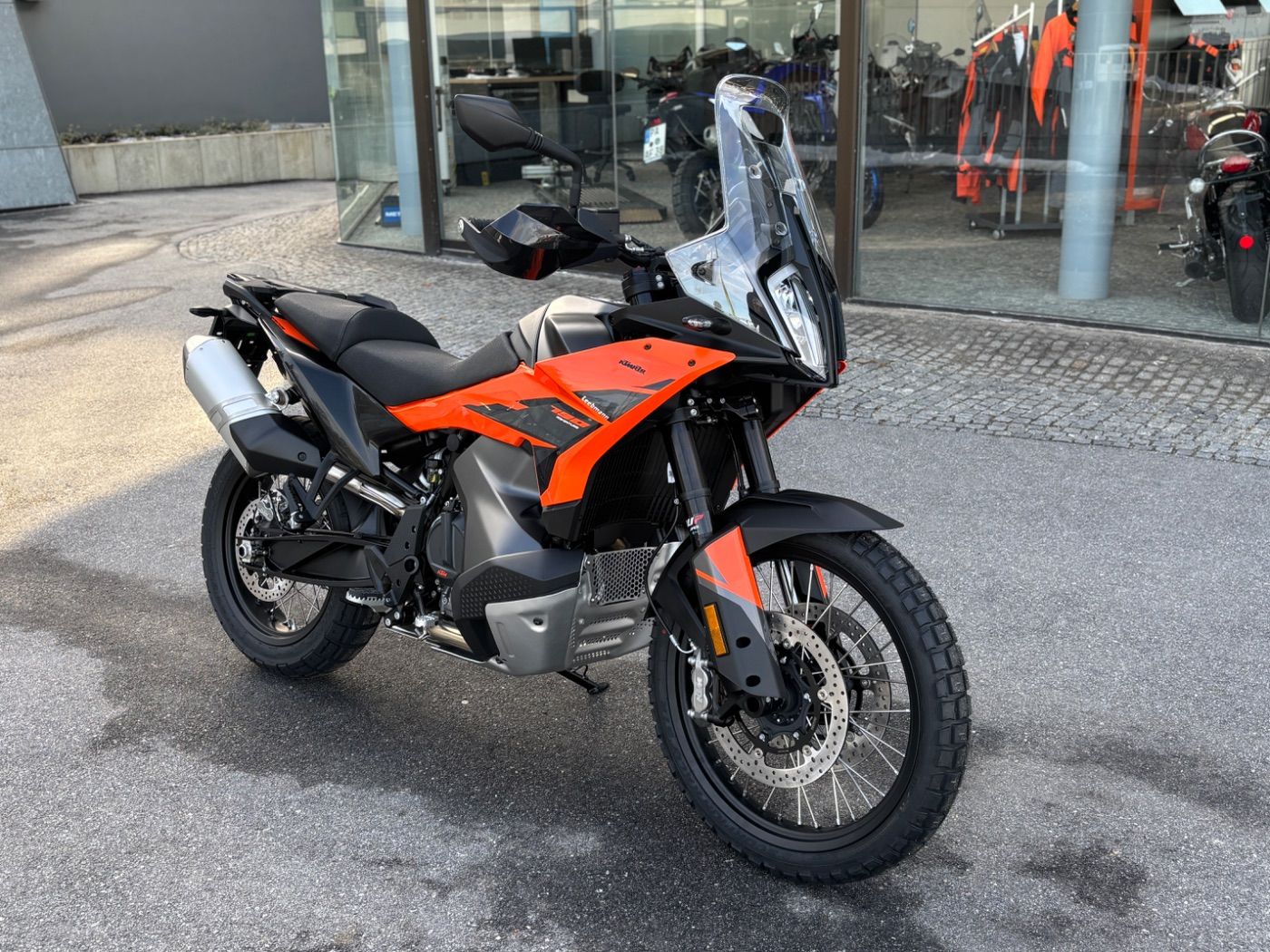 Fahrzeugabbildung KTM 790 Adventure 2026 Tech Pack inclusive beide Far