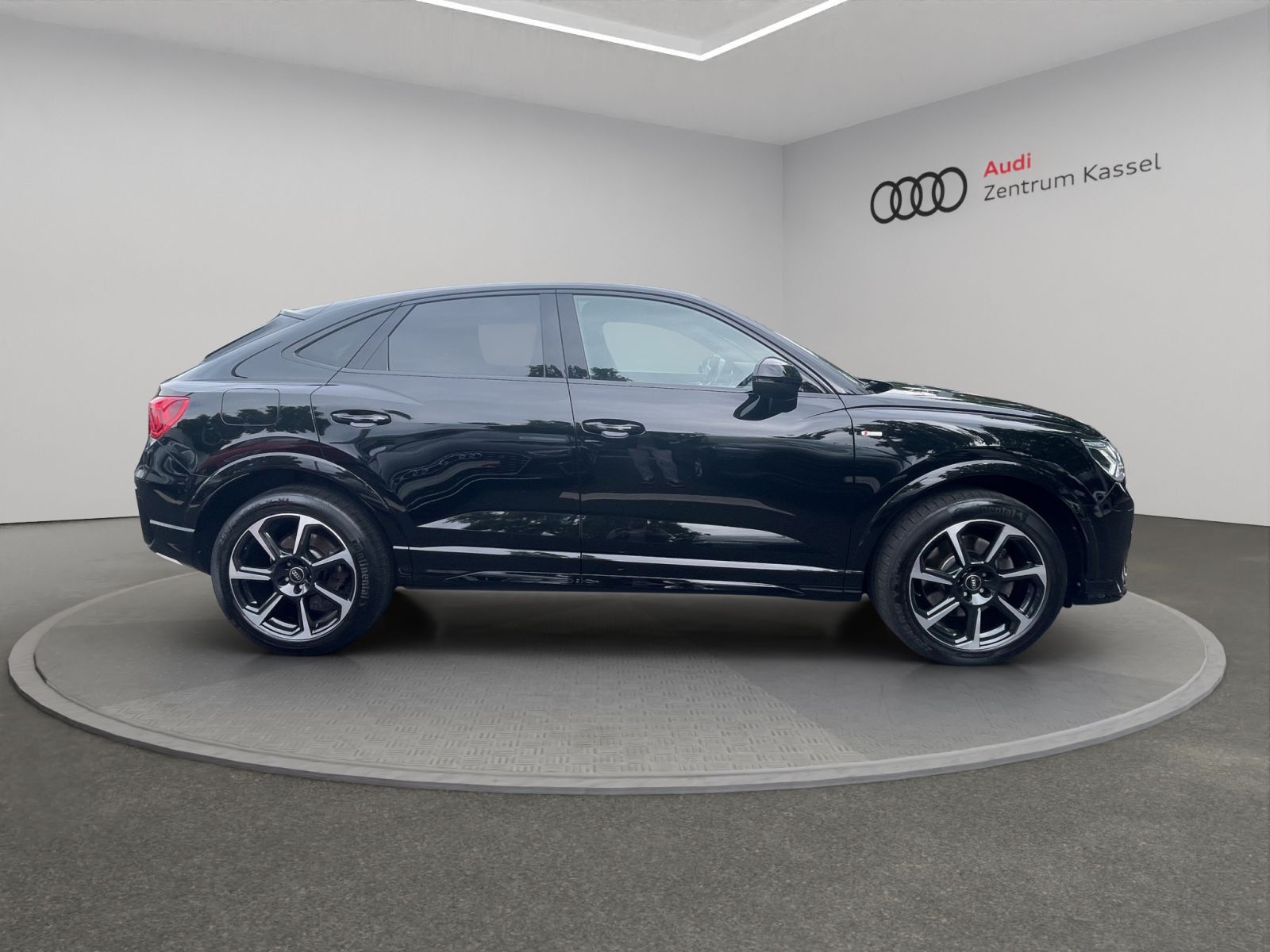 Audi Q3 SB 40 TFSI qu. S line LED AHK PDC+ StandHZG foto 7