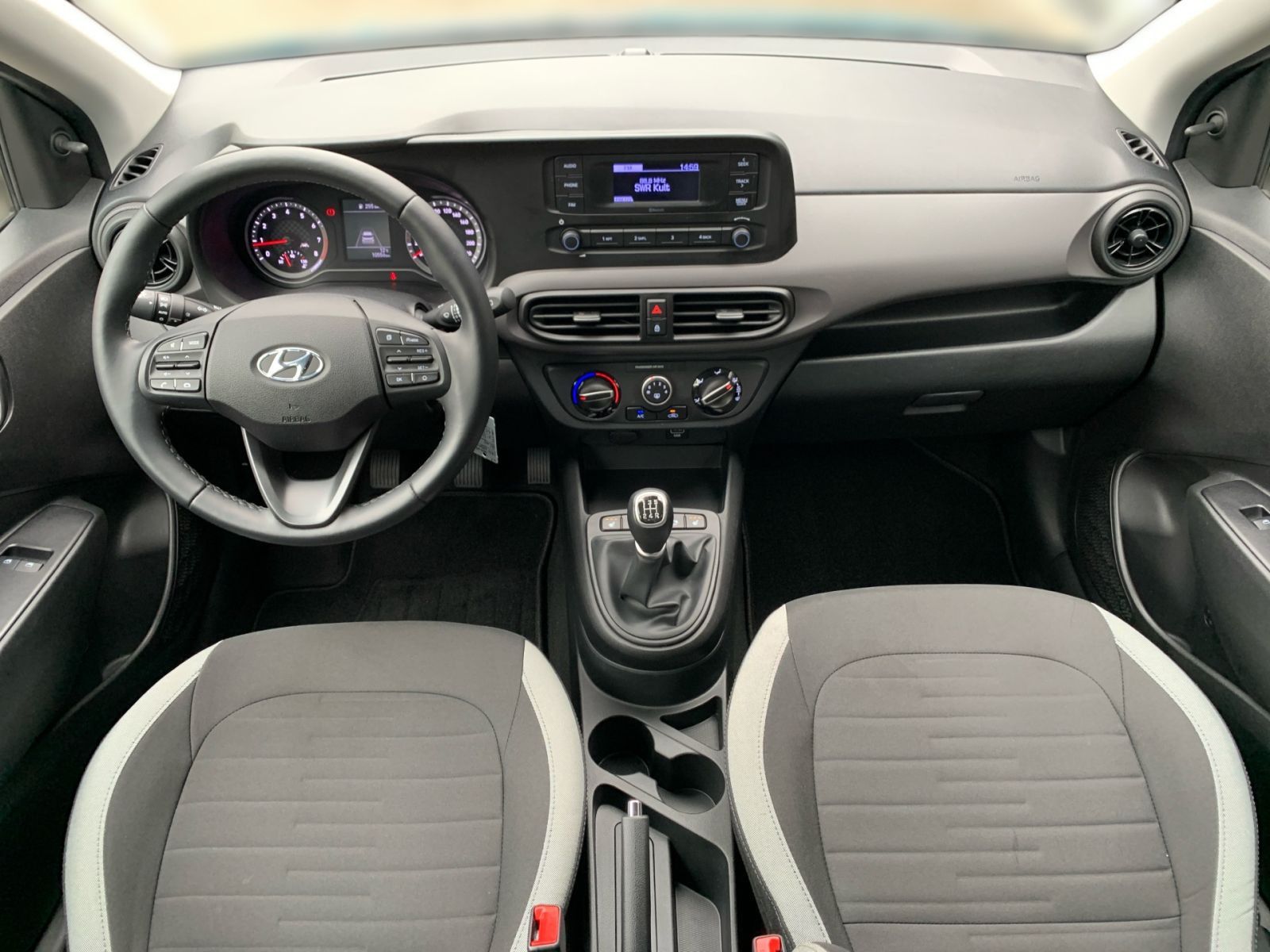 Fahrzeugabbildung Hyundai i10 1.0 Select Sitzheizung Einparkhilfe