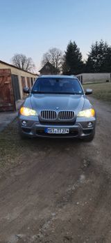 BMW X5 xDrive35d - - BMW X5 mit Diesel-Antrieb: 35d