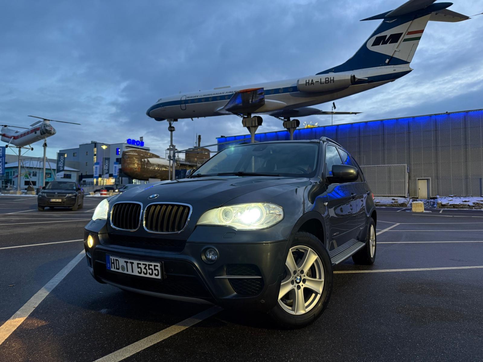 BMW X5 xDrive30d /7-SITZER/PANO/HEAD-UP/NAVI/XENON/