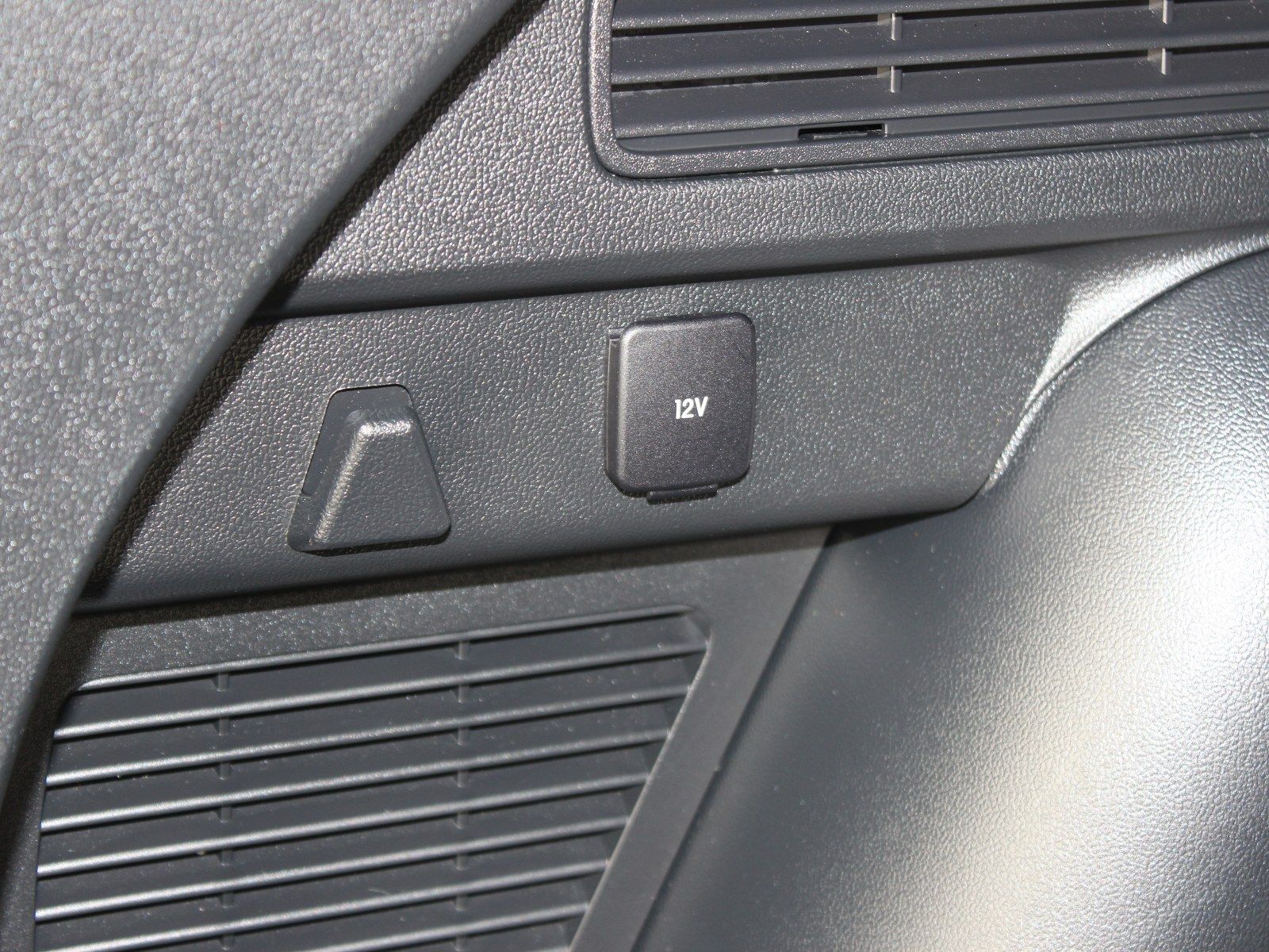 Fahrzeugabbildung Ford Kuga Plug-In Hybrid Cool & Connect 2,5 Duratec