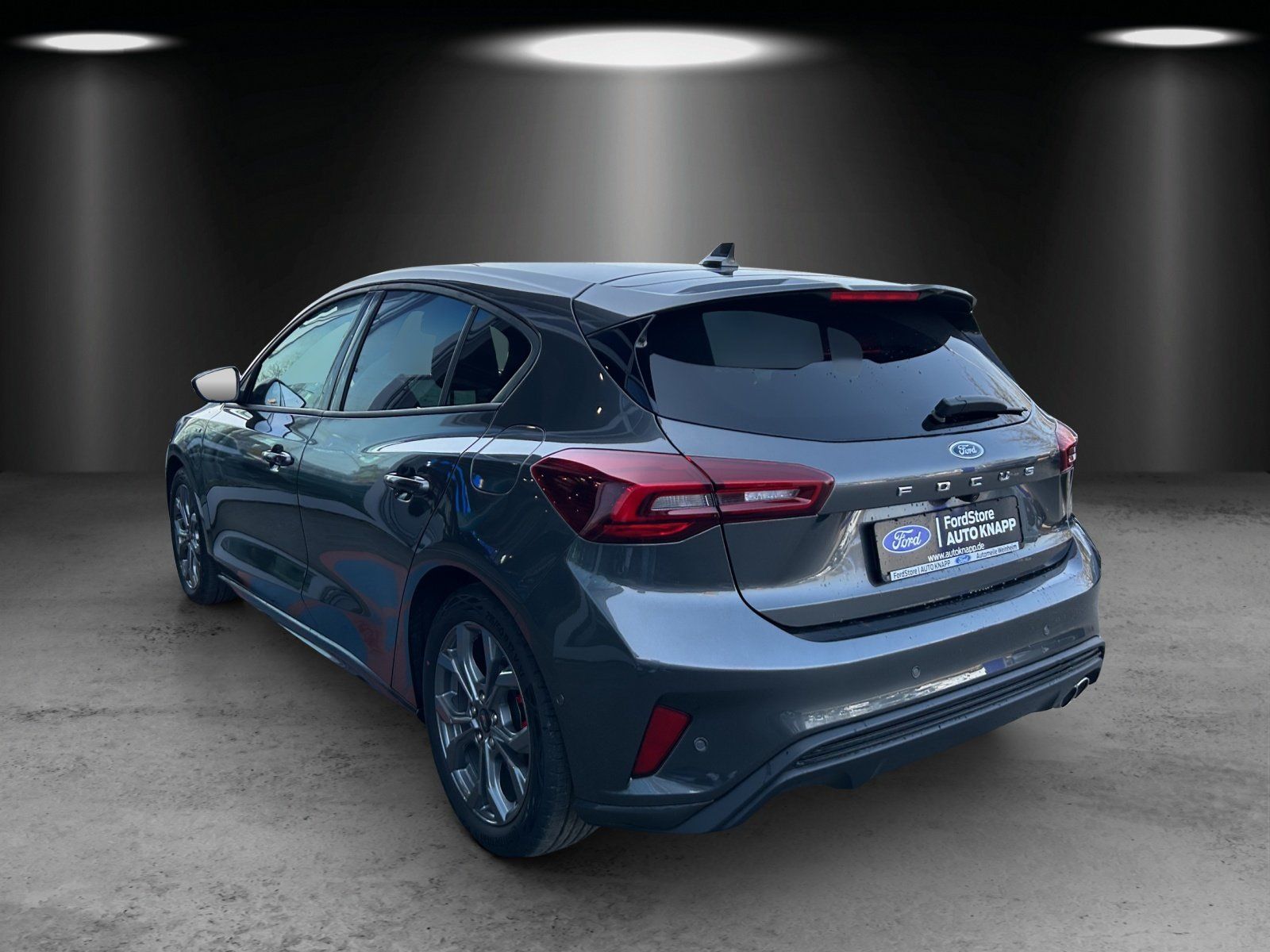 Fahrzeugabbildung Ford Focus ST-Line 5 Türer Styling Pak. Winter Pak.