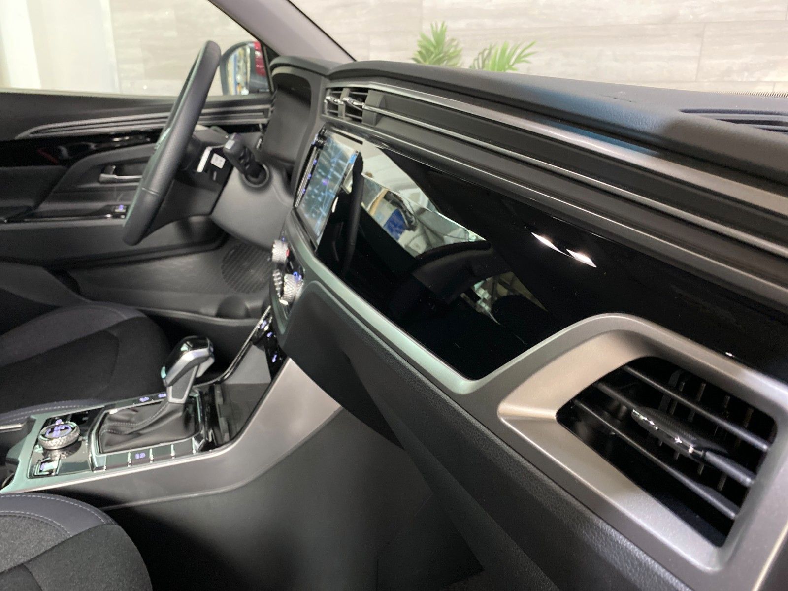 Fahrzeugabbildung Ssangyong Korando RUBY  1,5AT 4WD *LED*NAVI*TOTWINK