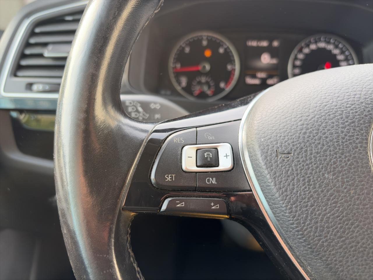 Volkswagen T6 Multivan langer Radstand DSG LED NAVI ACC