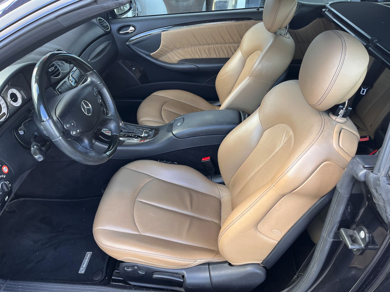 Fahrzeugabbildung Mercedes-Benz CLK 320 CDI Cabrio Automatik Avantgarde