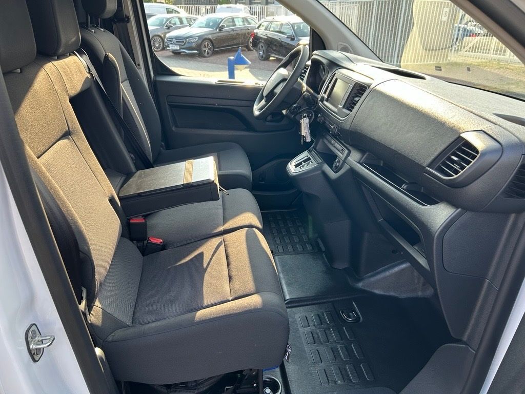 Fahrzeugabbildung Citroën Jumpy ELEKTRO, Klima, PTS, Tempomat, 3-Sitzer, D
