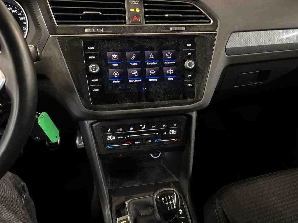 Fahrzeugabbildung Volkswagen Tiguan Active KAMERA 18`NAVI PARKLENK ACC 1.Hd