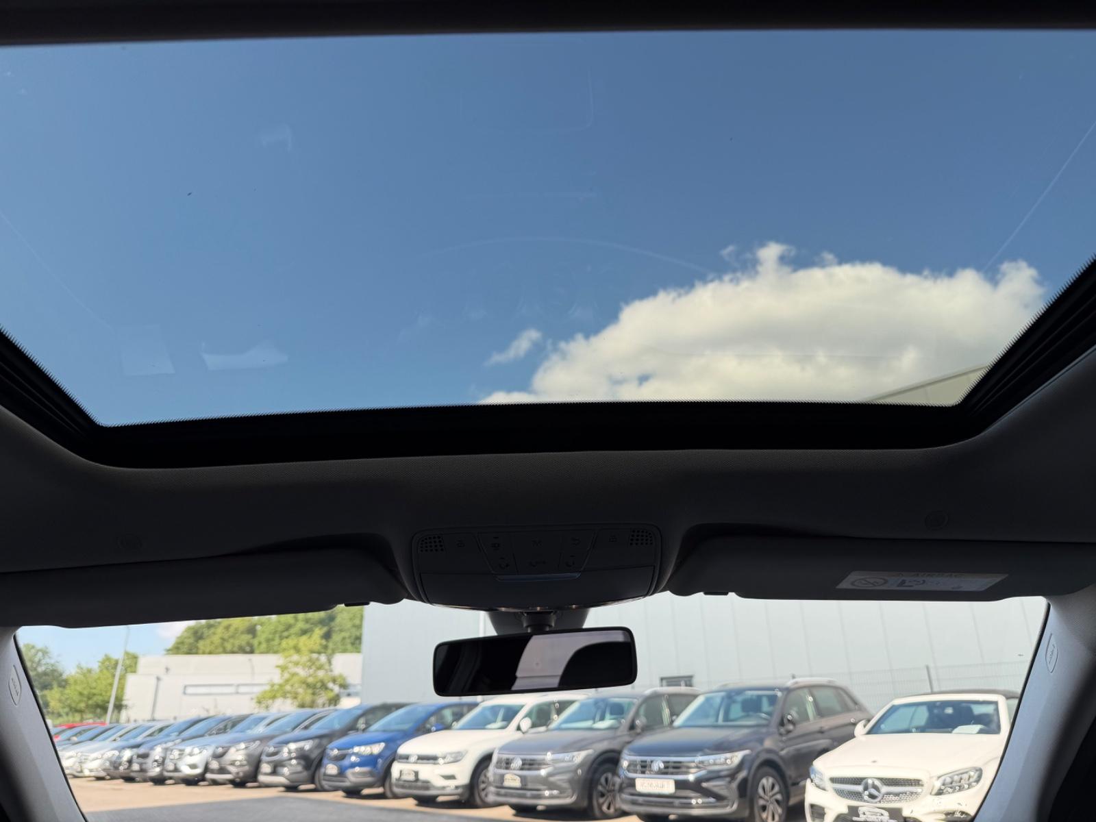 Mercedes-Benz E 220 d/AUTOMATIK/LED/LEDER/SHZ/NAVI/KAMERA
