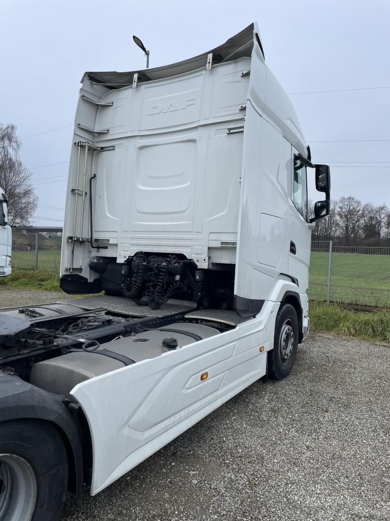 Fahrzeugabbildung DAF FT XG 530