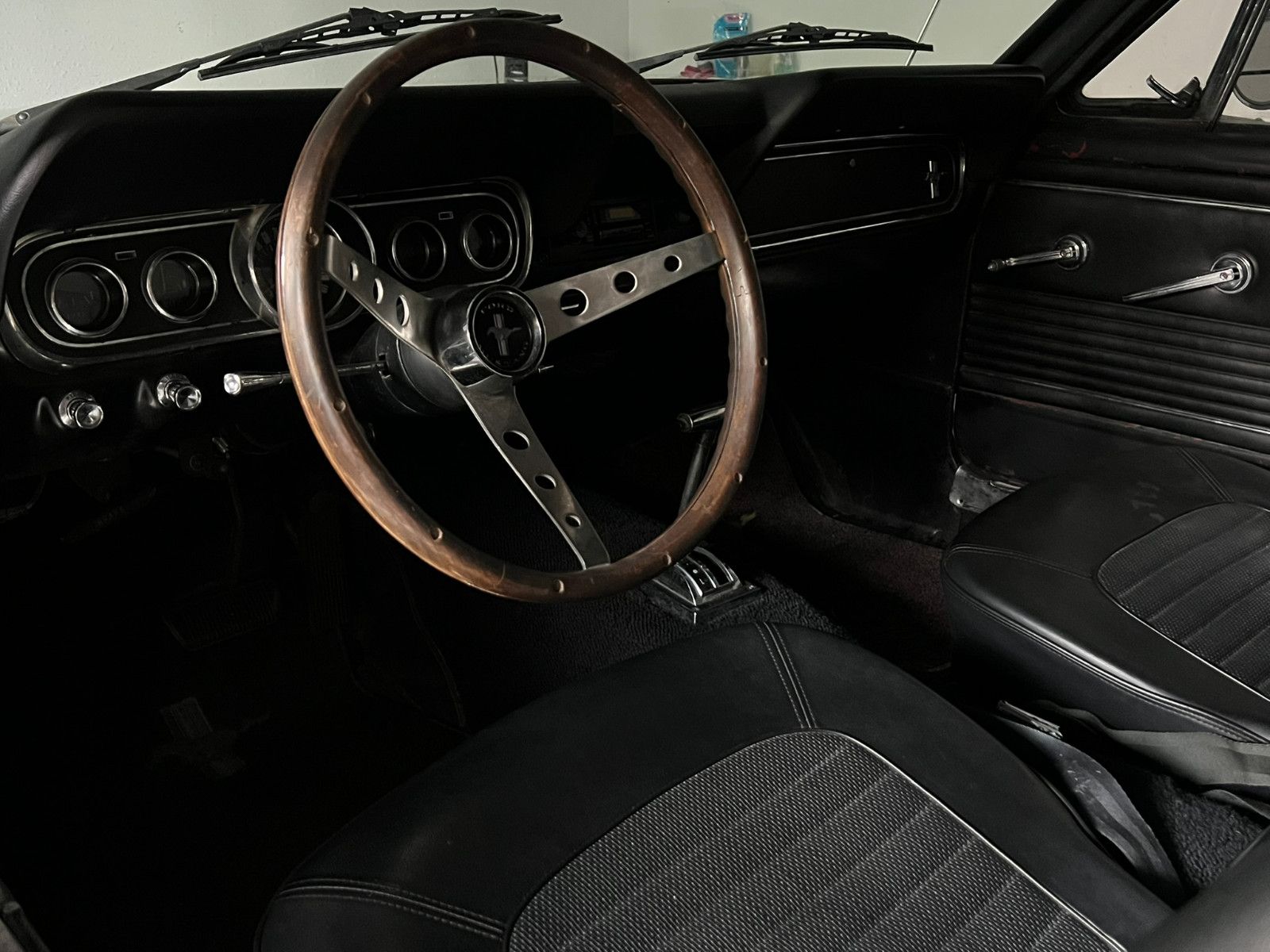 Fahrzeugabbildung Ford Mustang V6/RESTAURIERT/H-ZULASSUNG/ORIGINAL