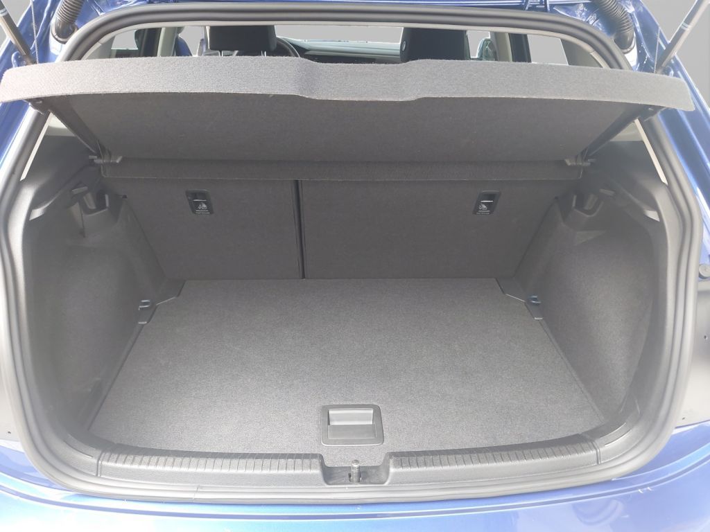 Fahrzeugabbildung Volkswagen Polo 1.0 TSI Life ACC Navi IQ Drive
