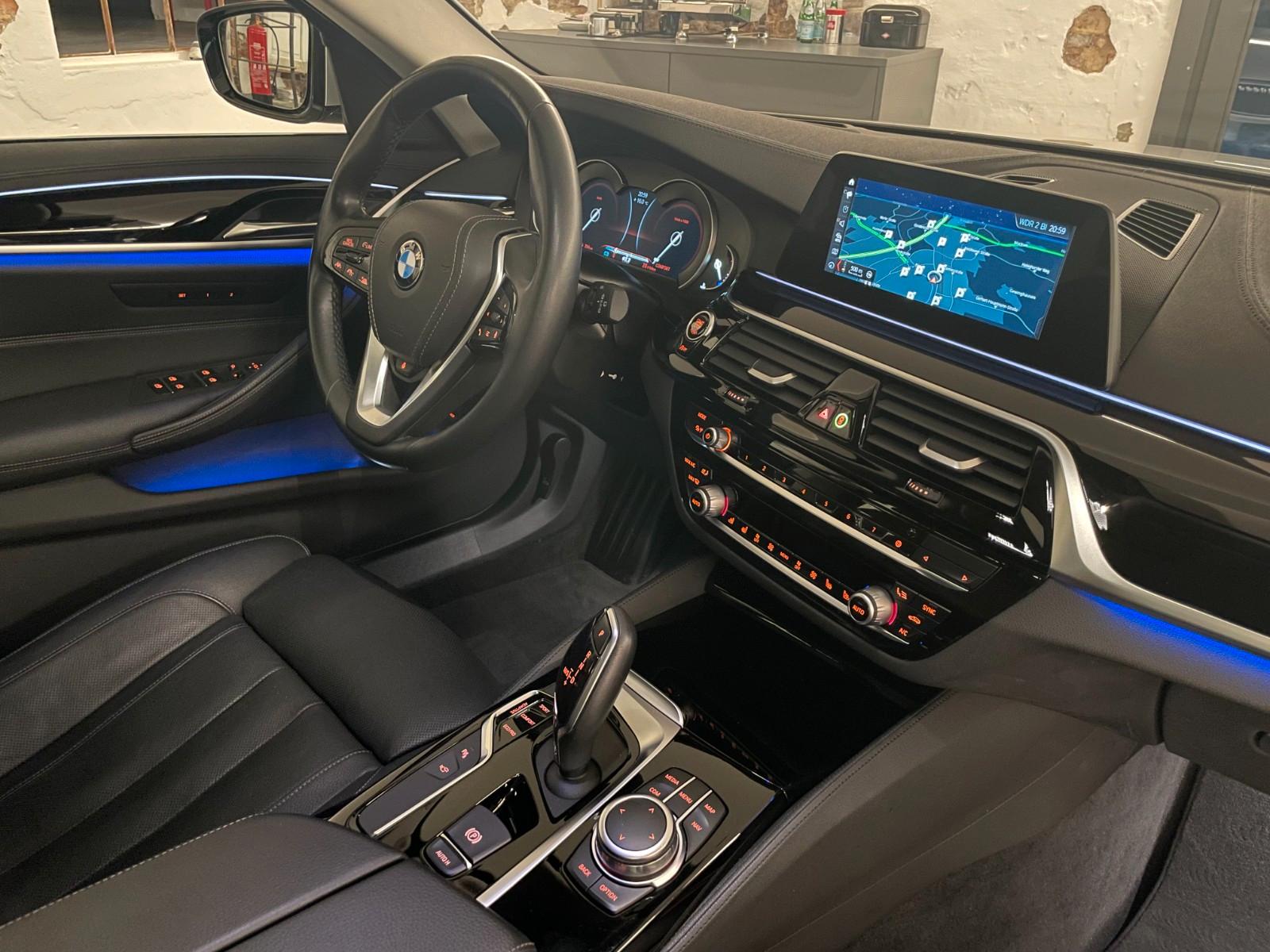 BMW 520 d xDrive Luxury Line *** Vollausstattung ***